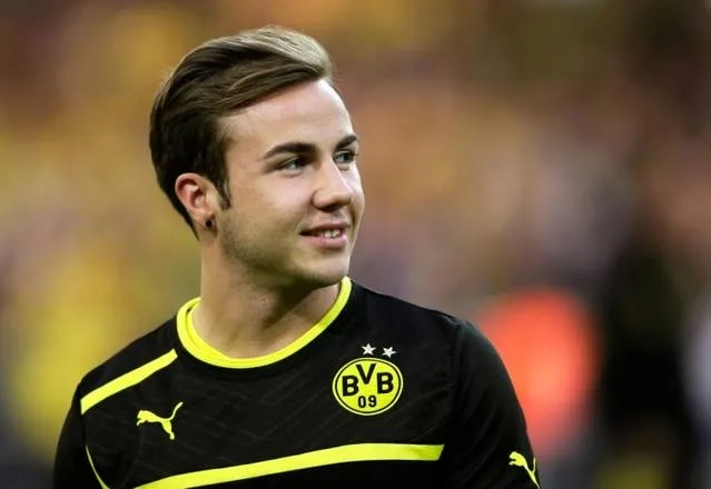 Gotze tenta retomar carreira e vai jogar no PSV nas próximas duas temporadas