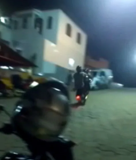 Homem é detido após empinar moto na frente de policiais em Linhares