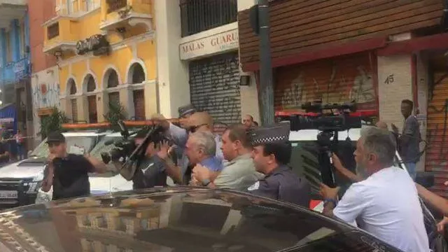 Temer é vaiado em local de incêndio no centro de São Paulo