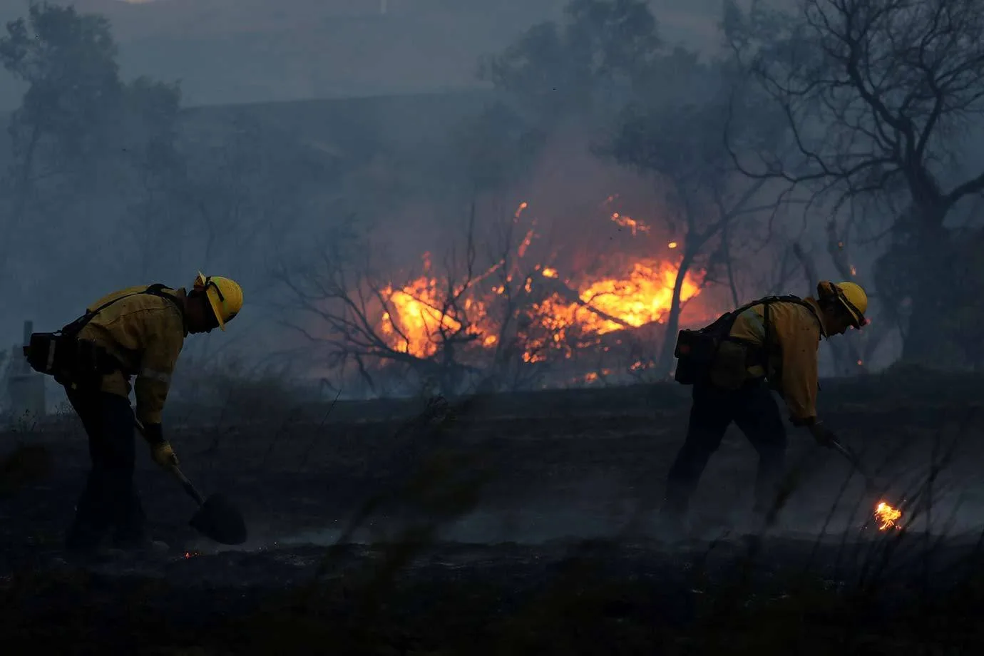 Sobe para 35 o número de mortos em incêndios florestais na Califórnia