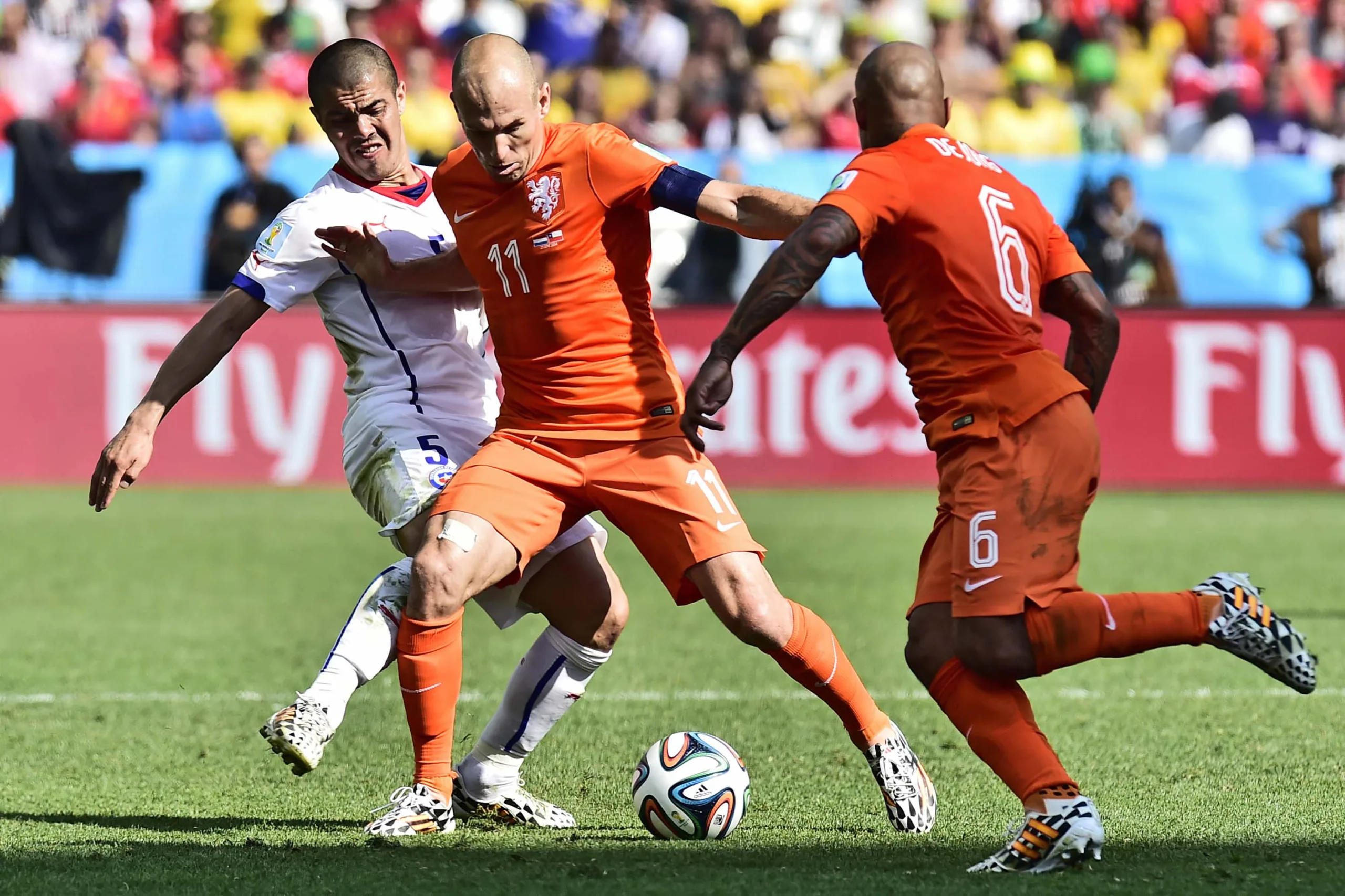 SP – COPA/CHILE E HOLANDA – ESPORTES – O jogador Robben da Holanda durante partida entre Holanda x Chile, em partida válida pela Copa do Mundo 2014, no estádio Arena Corinthians em São Paulo, SP, nesta segunda-feira (23). 23/06/2014 – Foto: RODRIGO VILLALBA/FUTURA PRESS/FUTURA PRESS/ESTADÃO CONTEÚDO