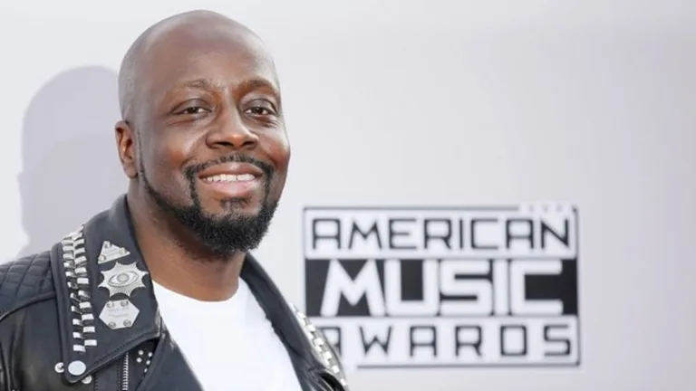 Fã recebe resposta de Wyclef Jean e, anos depois, produz música para ele