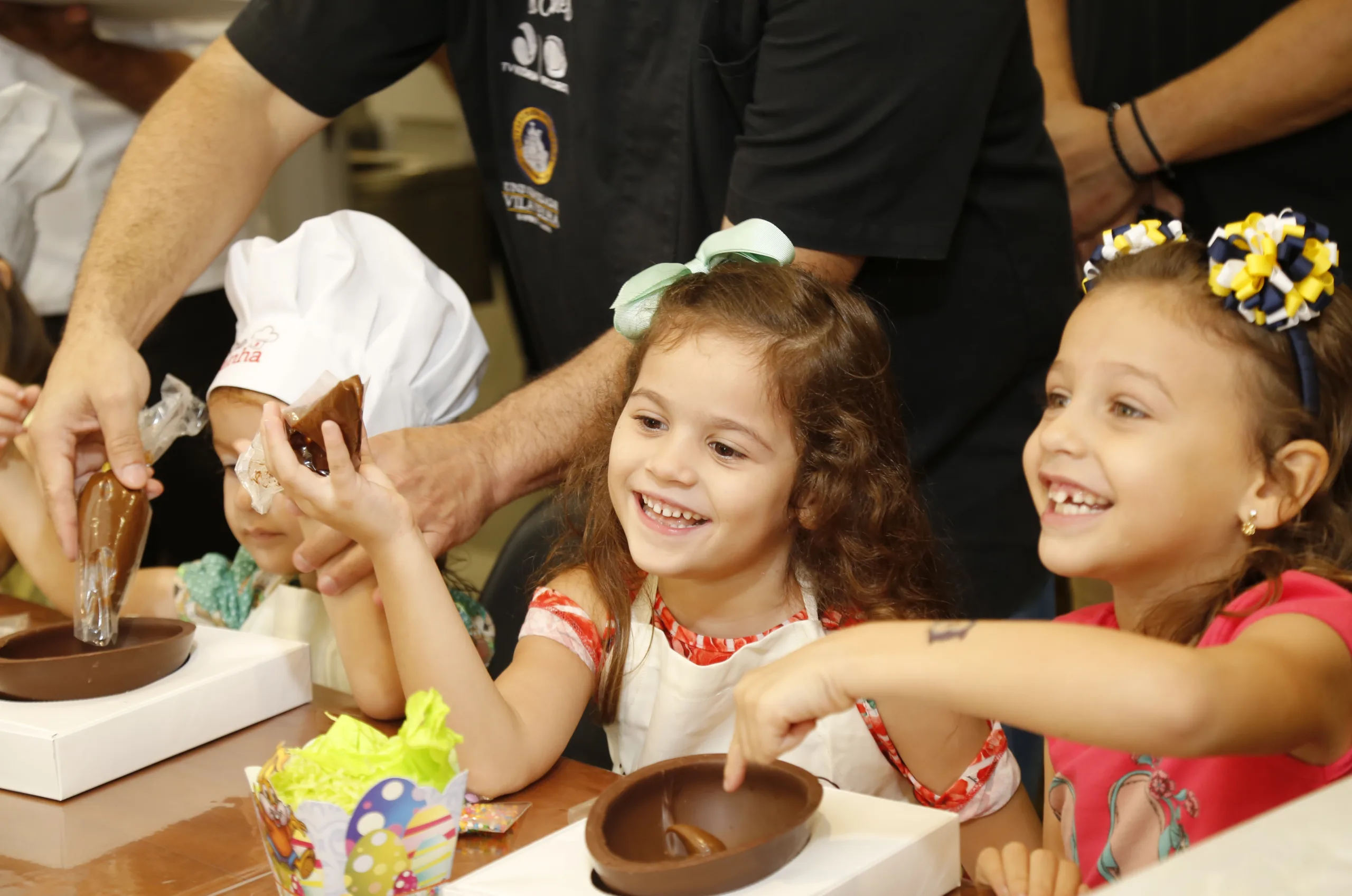 Mestre Kukinha abre inscrições para curso culinário para crianças, em edição de Dia das Mães