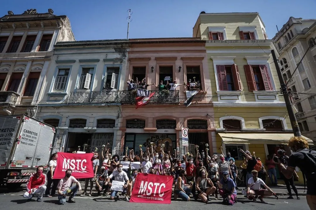 Companhia de teatro recebe apoio de artistas contra ação de despejo