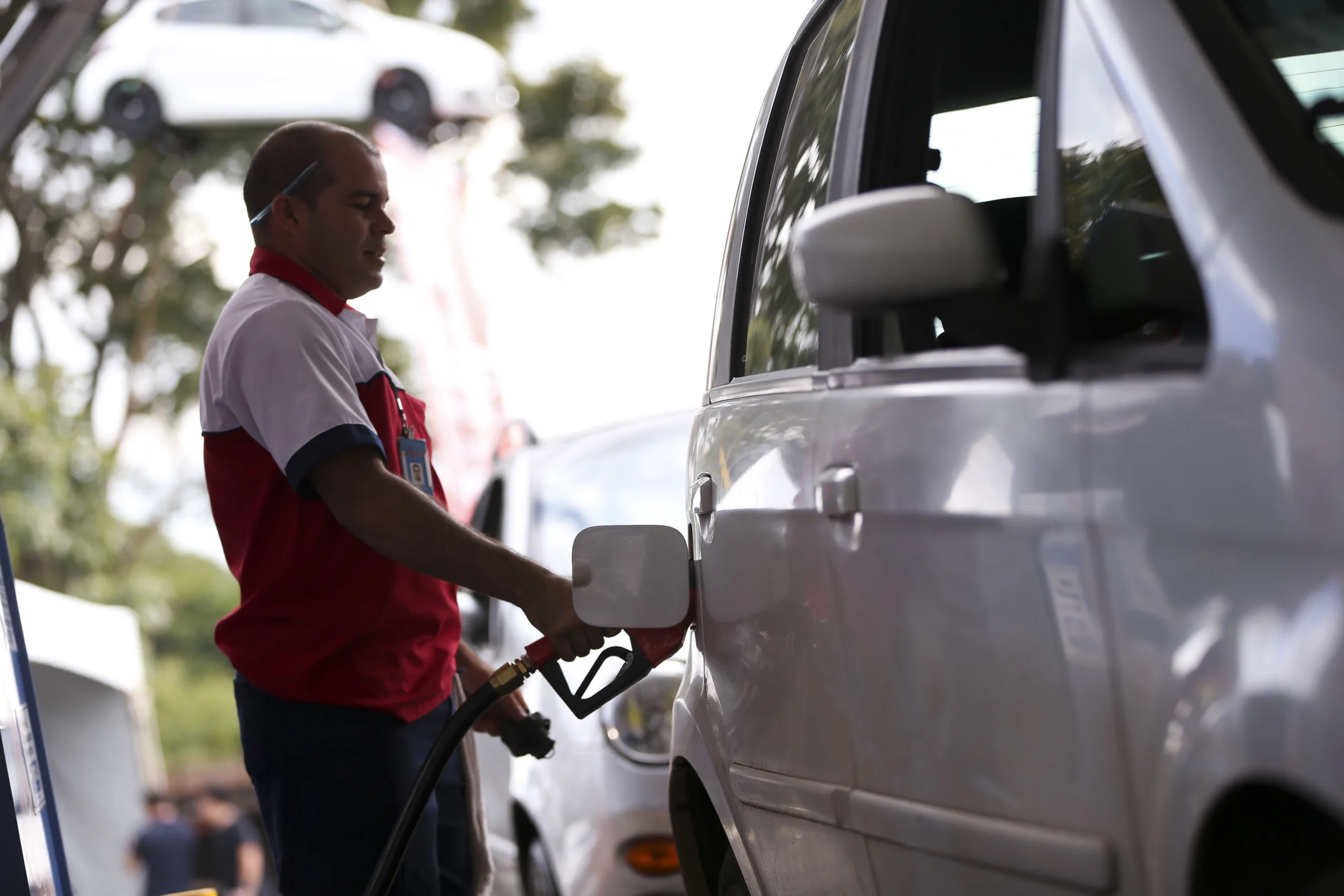 Brasília – Posto de combustíveis do DF vende gasolina com preço quase 40% menor no Dia da Liberdade de Impostos ( Marcelo Camargo/Agência Brasil)