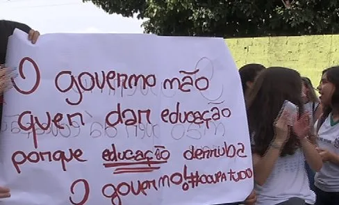 Cinco escolas da Grande Vitória permanecem ocupadas contra a PEC 241