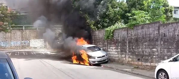 "Atentado à liberdade de imprensa", afirma ABERT sobre ataque a carro da TV Vitória