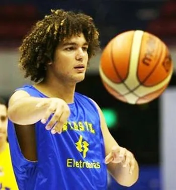 “Temos condições de fazer um grande campeonato”, diz Varejão