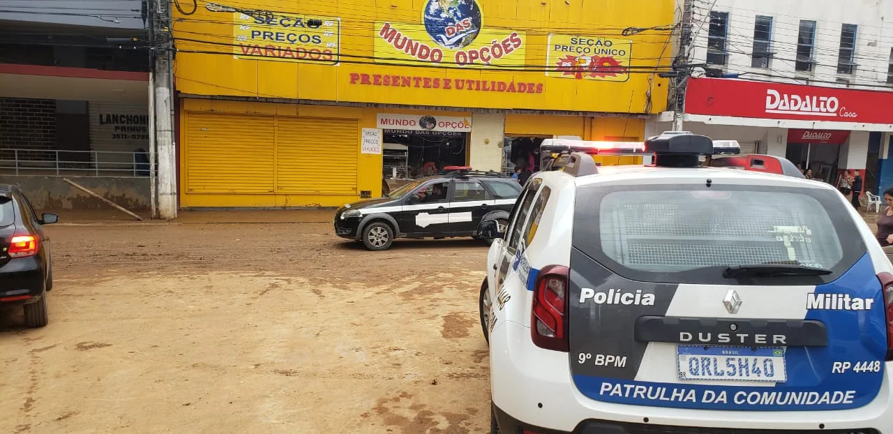 Policiamento é reforçado em Cachoeiro após saques ao comércio durante a enchente