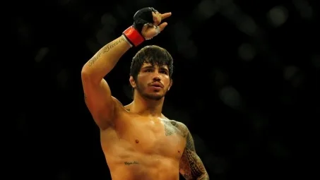 Tapinha nas costas e 132 mil reais para Erick Silva, Machida e Barão