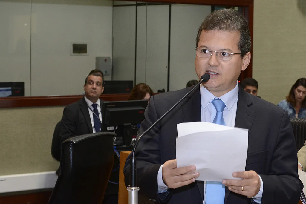 Gildevan Fernandes deixa a liderança do Governo na Assembleia