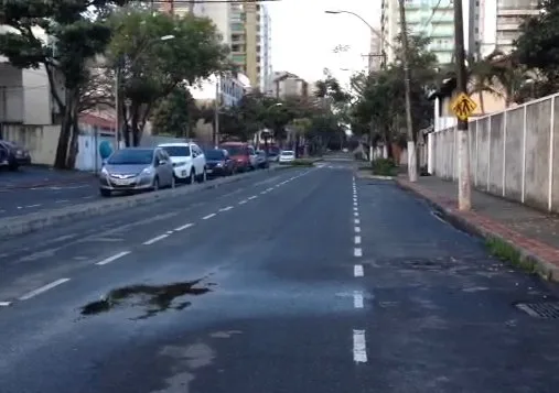 Casal tenta aplicar golpe do guincho em bairro nobre de Vitória e mulher acaba presa na Serra