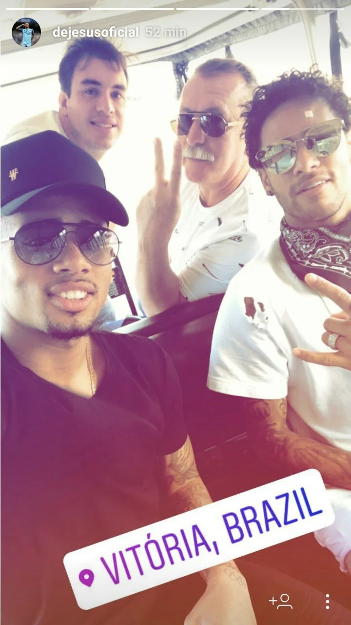 Solteiro, Neymar vem a Vitória com Gabriel Jesus curtir show de Thiaguinho