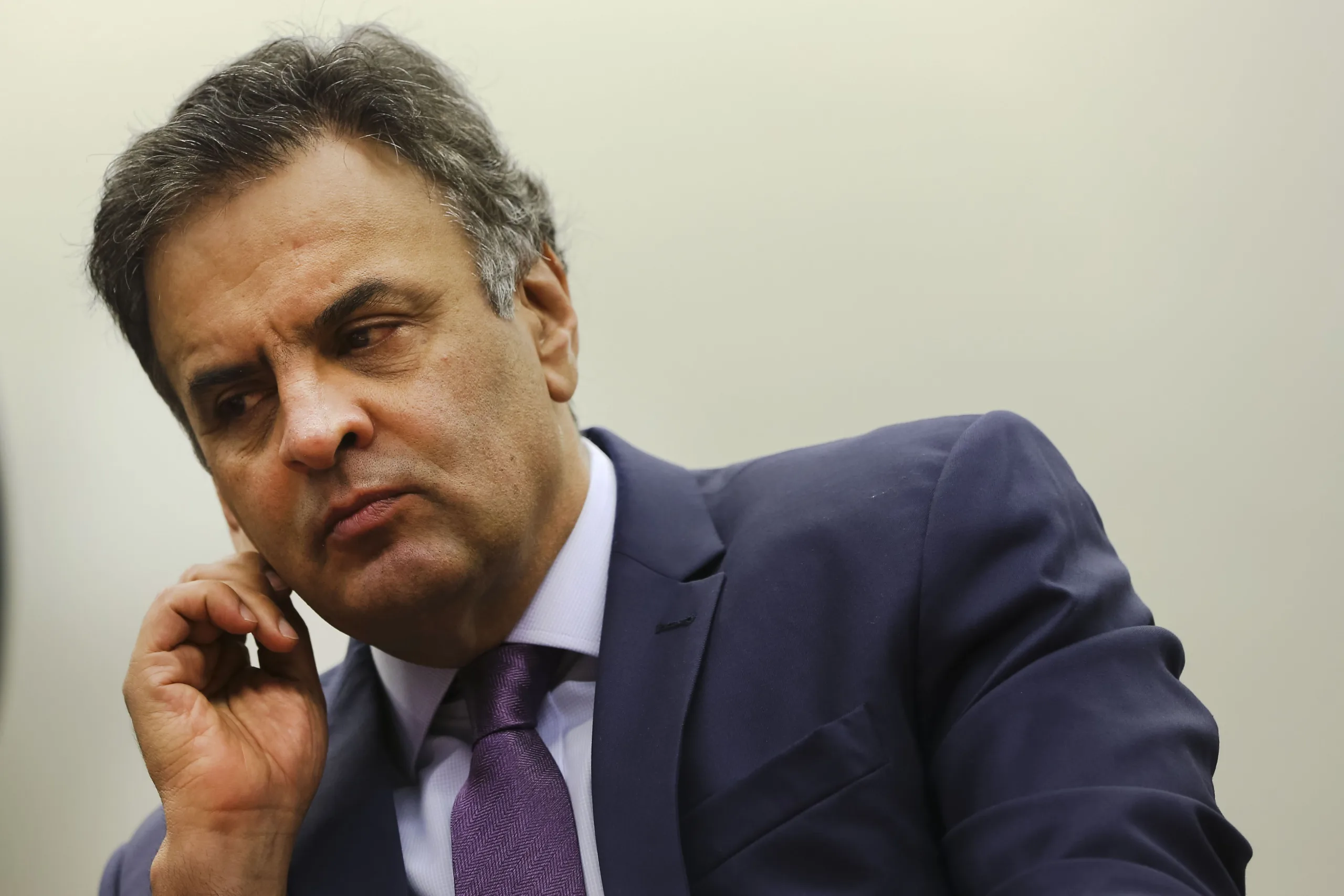 Brasília – O senador Aécio Neves durante lançamento de manifesto pela legalidade do afastamento da presidenta Dilma Rousseff pelo Congresso Nacional (Marcelo Camargo/Agência Brasil)