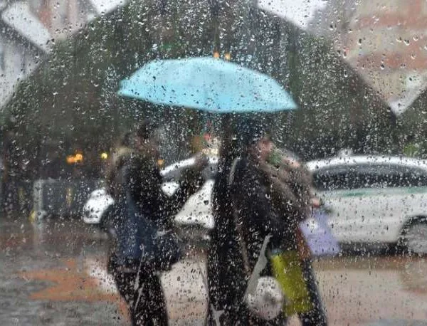 Alerta para temporal, raios, rajadas de ventos e até granizo no Espírito Santo