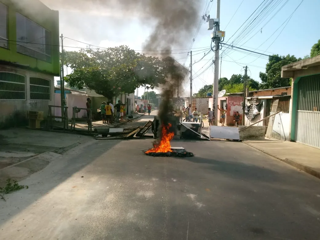 Moradores realizam protesto após madrugada de terror em Planalto Serrano