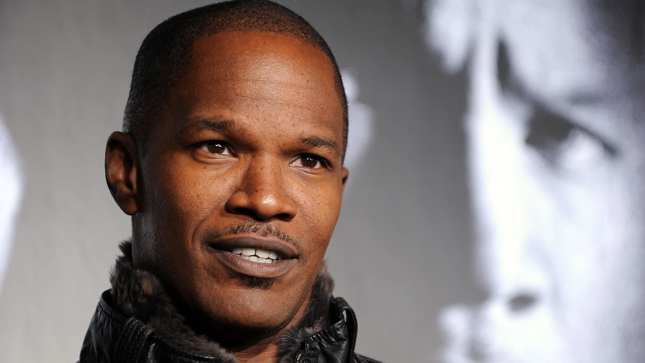 LOS ANGELES, CA – OCTOBER 06: Actor Jamie Foxx arrives at the premiere screening of Overture Films’ “Law Abiding Citizen” held at Grauman’s Chinese Theatre on October 6, 2009 in Los Angeles, California. (Photo by Frazer Harrison/Getty Images for Overture)