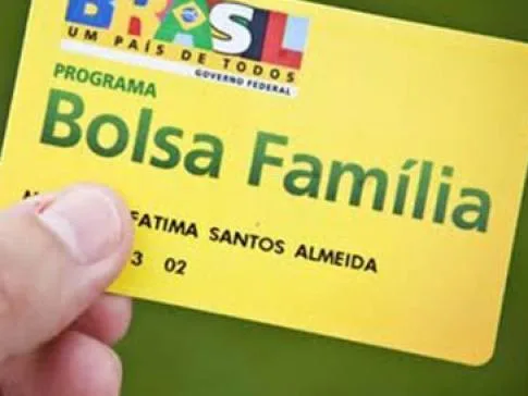 Valor do benefício básico do Bolsa Família sobe para R$ 77