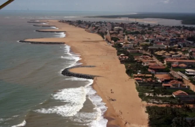 Suposto tubarão é avistado em praia de Conceição da Barra