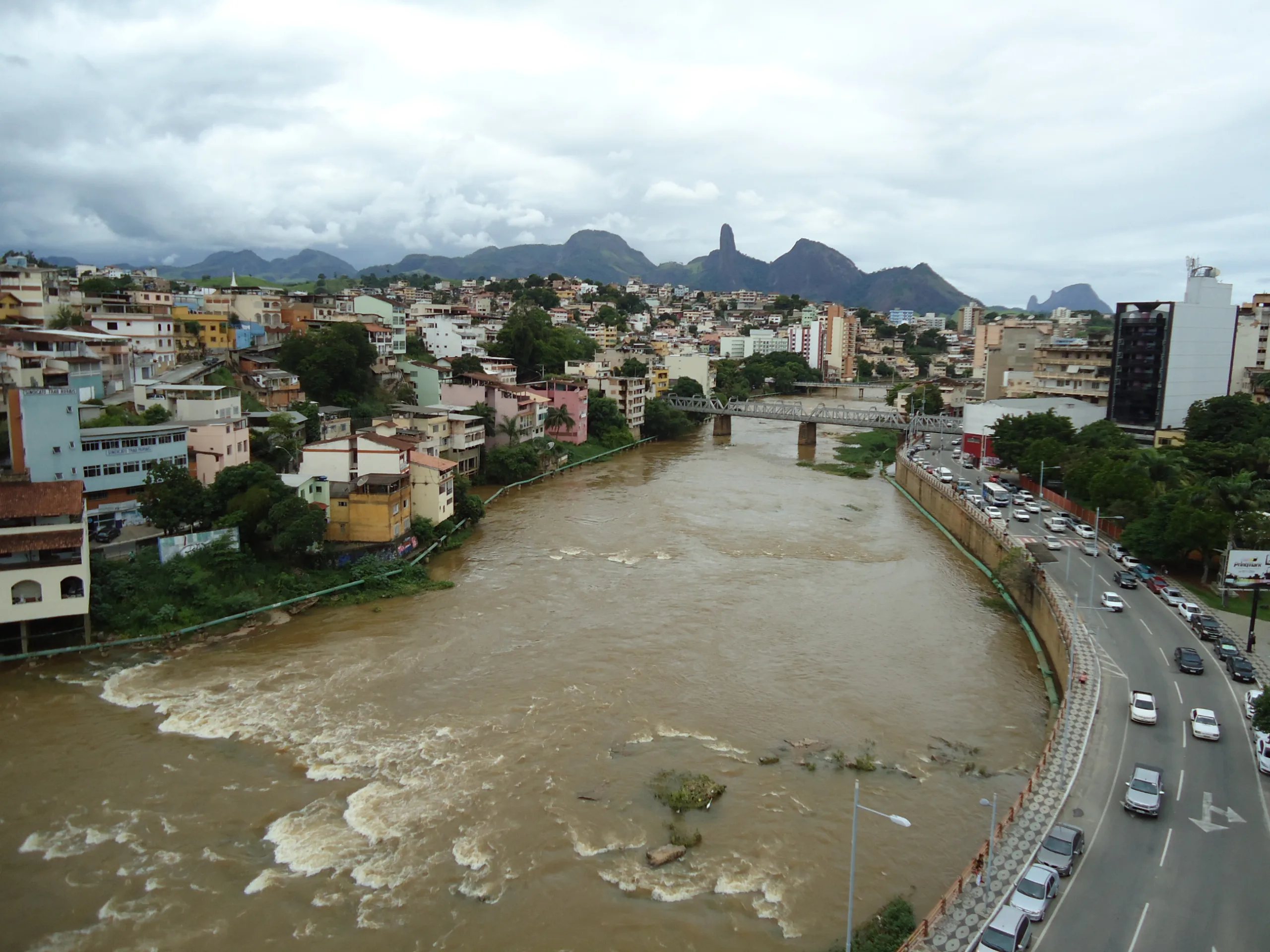 Final de semana com pancadas de chuva em Cachoeiro