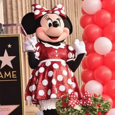 Minnie Mouse ganha estrela na Calçada da Fama