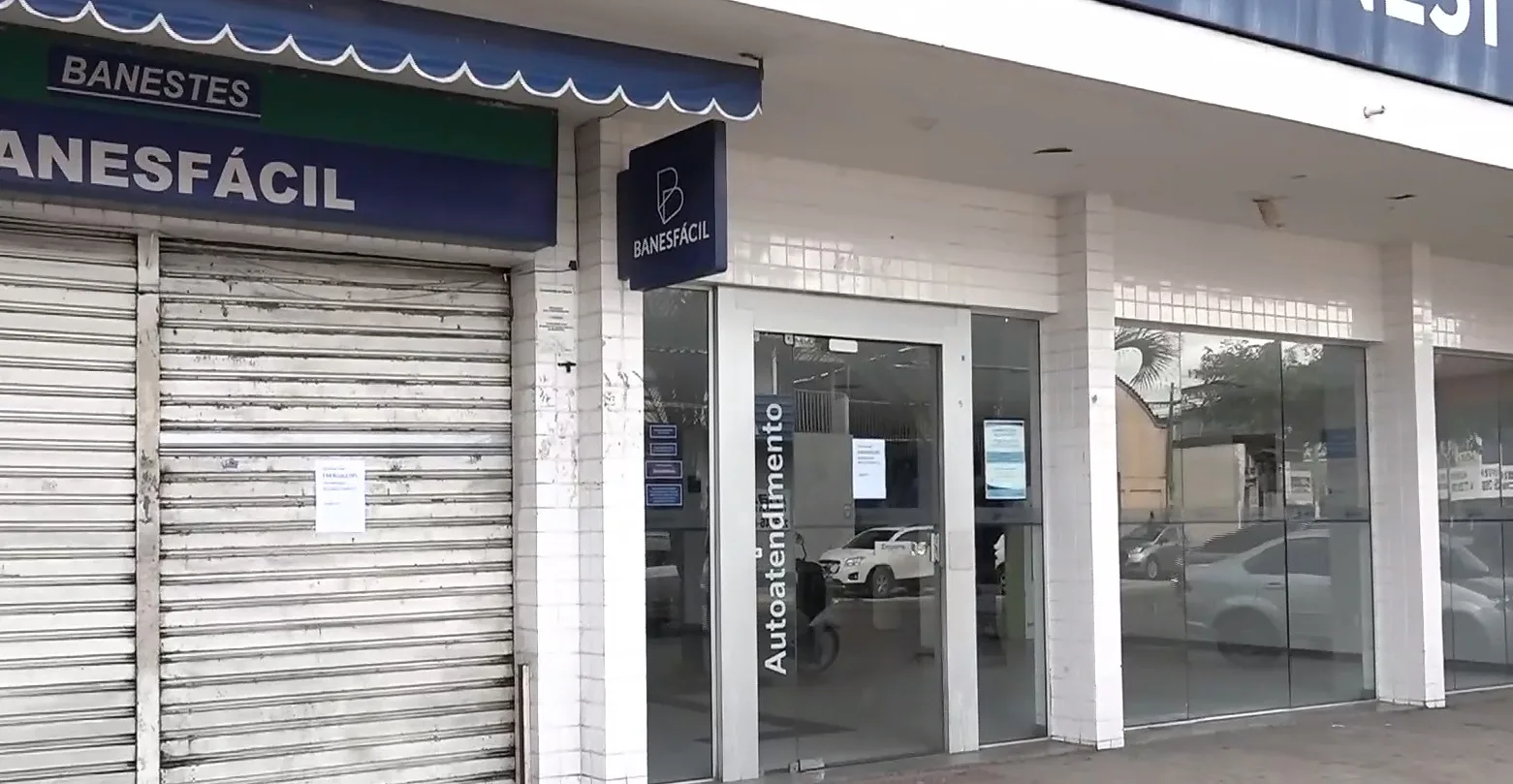 Polícia investiga arrombamento e furto de arma em agência bancária de Vila Velha