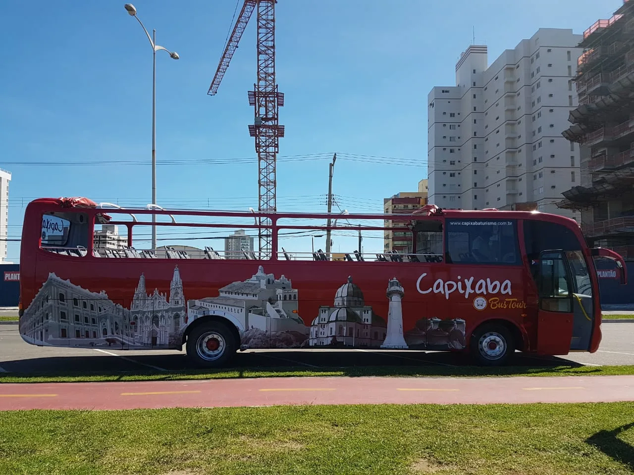 Ônibus panorâmico é opção para conhecer Vitória e Vila Velha no final de semana