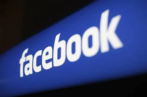 The Facebook logo is pictured at the Facebook headquarters in Menlo Park, California, in this January 29, 2013 file photo. Facebook Inc advertising business grew at its fastest clip since before the company’s May initial public offering, helping the company’s revenue expand 40 percent to $1.585 billion. REUTERS/Robert Galbraith/Files (UNITED STATES – Tags: BUSINESS LOGO)