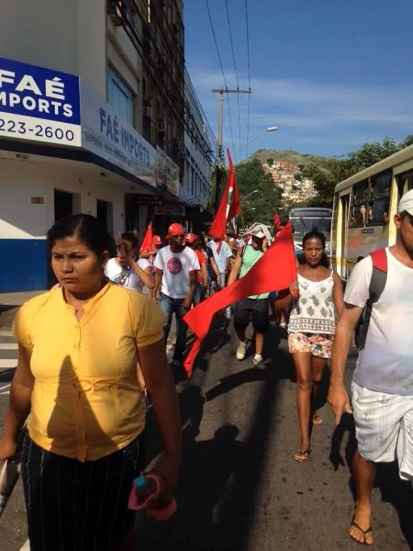 Integrantes do MST voltam a protestar em Vitória contra fechamento de escolas