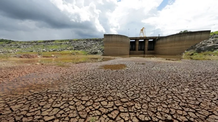 Seca acentua os problemas com poluição e pragas no interior de São Paulo