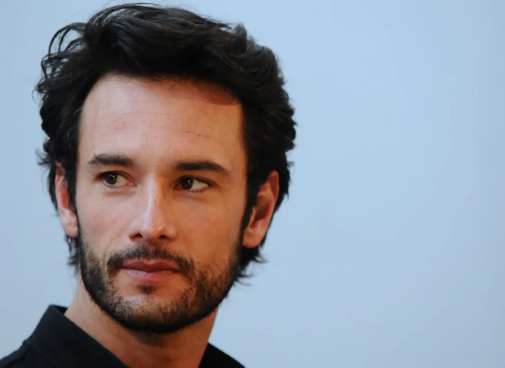Após 12 anos, Rodrigo Santoro voltará às novelas da Globo