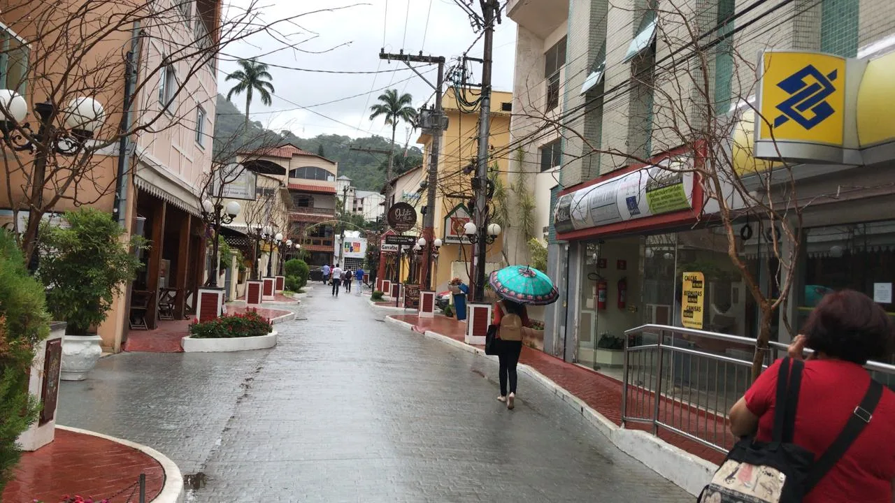 Previsão indica temperaturas amenas e chuva durante a semana