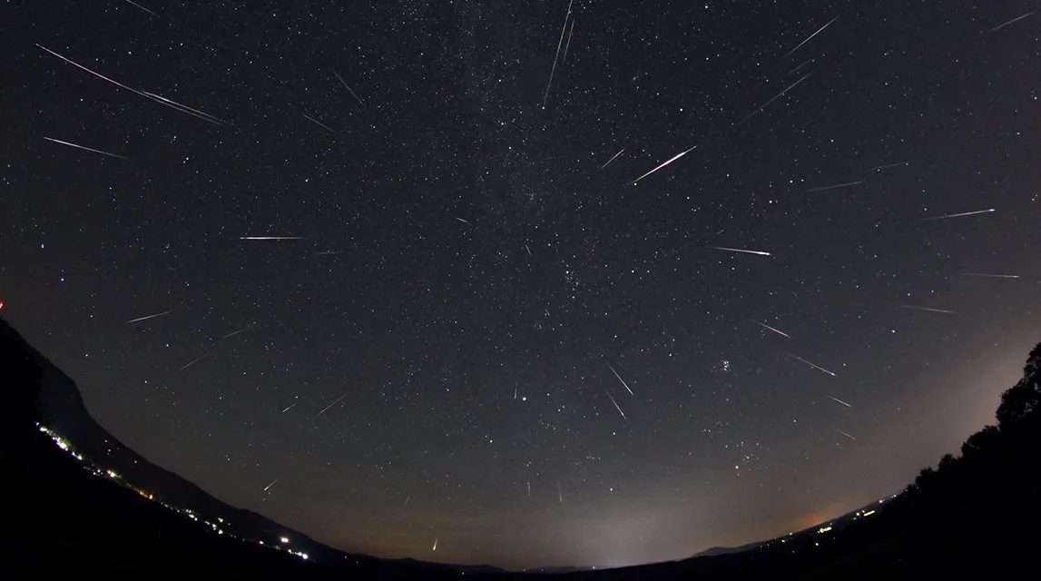 Chuva de meteoros poderá ser vista no Espírito Santo na noite de sábado!