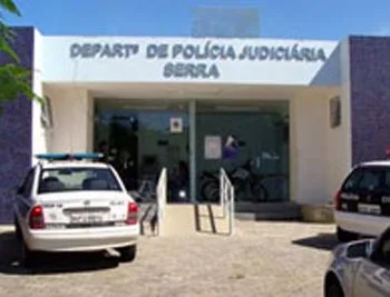 Homem é preso com buchas de maconha e papelotes de cocaína na Serra