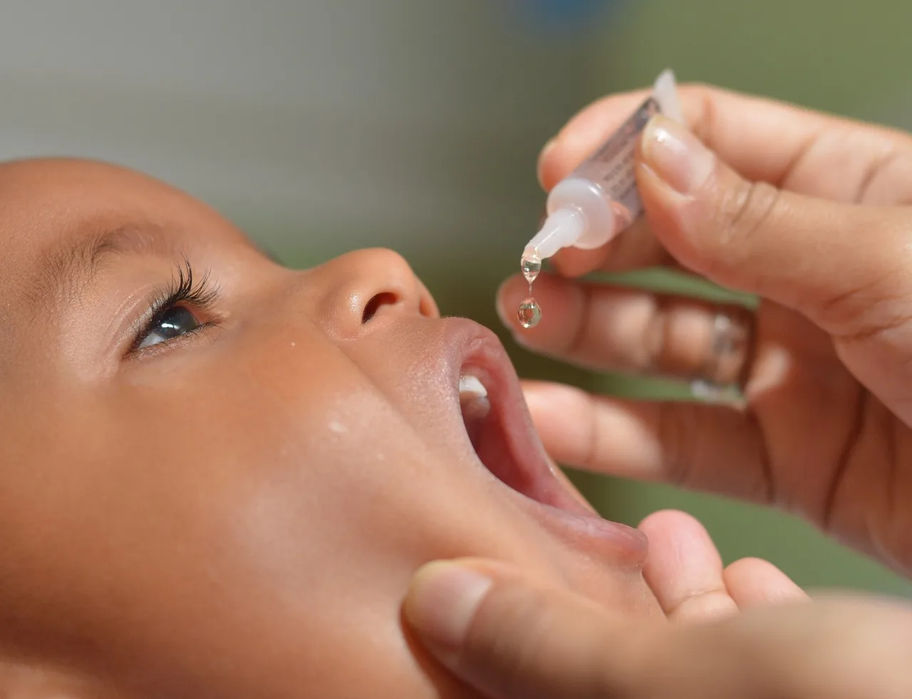 Quase 40% das crianças ainda não foram vacinadas contra polio e sarampo no ES