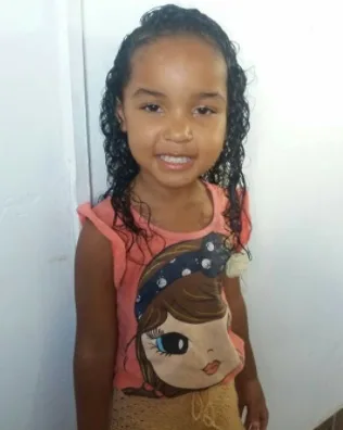 Morre menina atropelada com a família em Vila Velha