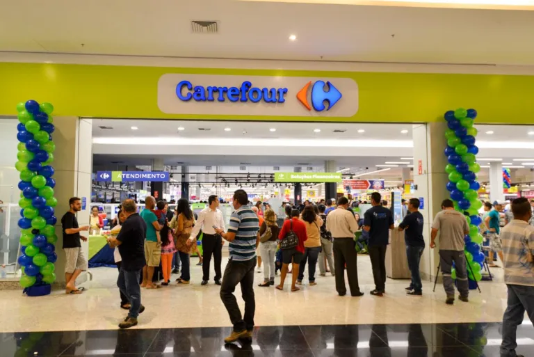 Carrefour retoma atividades no Estado e inaugura loja em Vila Velha