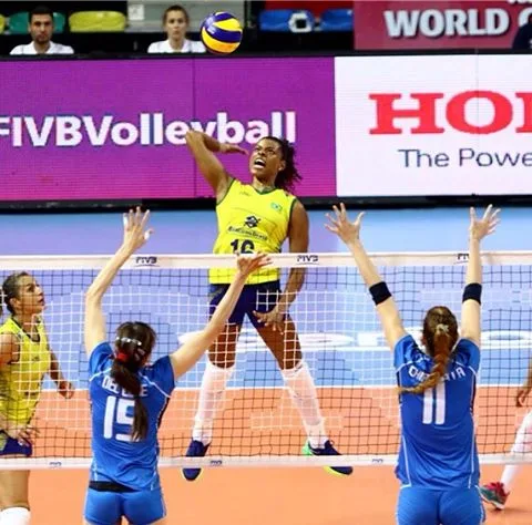 Seleção feminina de vôlei supera a Itália de virada no Grand Prix