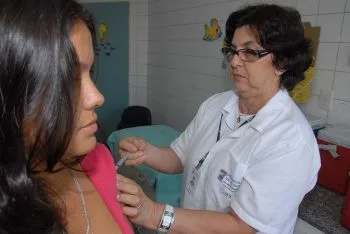 Mais de 87 mil meninas serão vacinadas contra o HPV no Estado