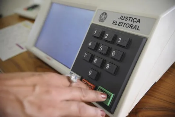 Saiba a hora e o local de voto dos candidatos a prefeito da Grande Vitória