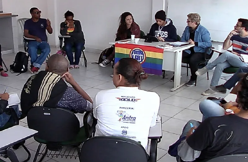 Entidades LGBT no Espírito Santo anunciam que farão vigília em repúdio a massacre nos Estados Unidos