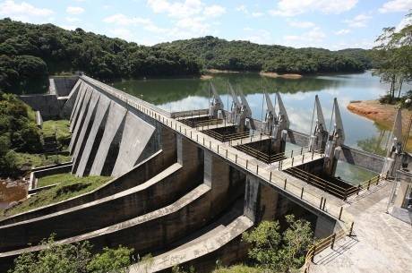 REPRESA 21 JUQUITIBA/SP – 21/03/2012 – REPRESA / CACHOEIRA / FRANCA – CIDADES/OE – Represa Cachoeira do Franca, na Cidade de Juquitiba, que faz parte do Sistema Sao Lourenco que ira abastecer a Cidade de Sao Paulo. FOTO: Marcio Fernandes/AE