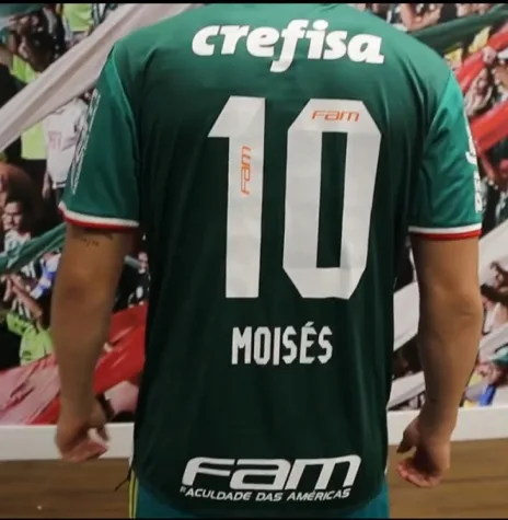 Moisés revela ter oferecido a camisa 10 do Palmeiras para Lucas Lima