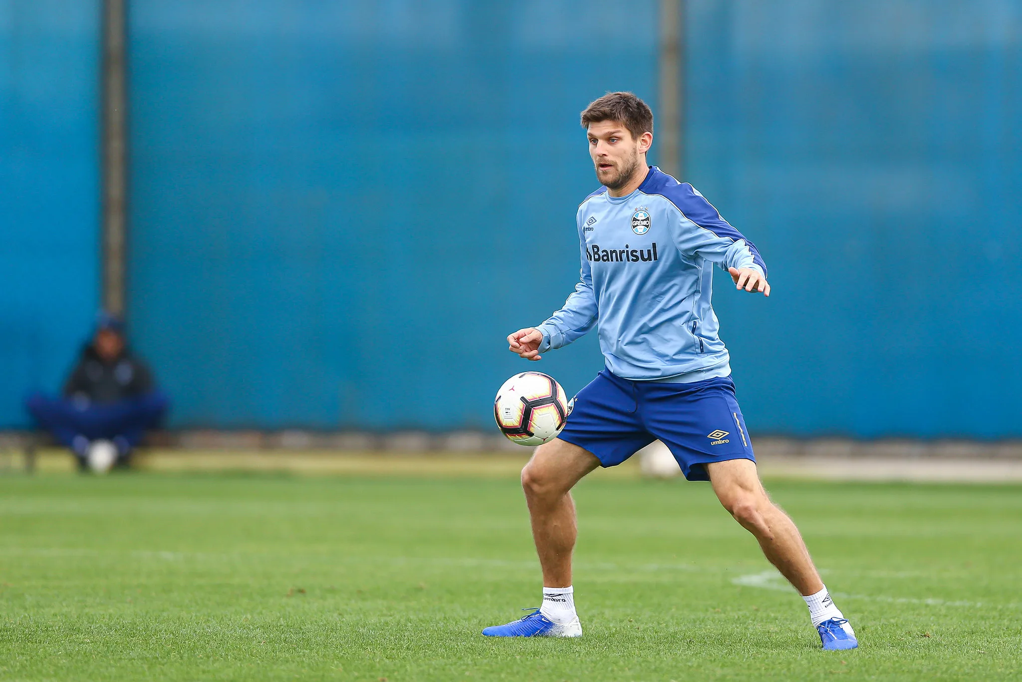 RS – FUTEBOL/TREINO GREMIO – ESPORTES – Jogadores do Gremio realizam treino durante a tarde desta segunda-feira, na preparação para o Libertadores da America 2019. FOTO: LUCAS UEBEL/GREMIO FBPA