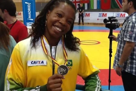 Joice conquista primeiro ouro do Brasil na história da luta no Pan