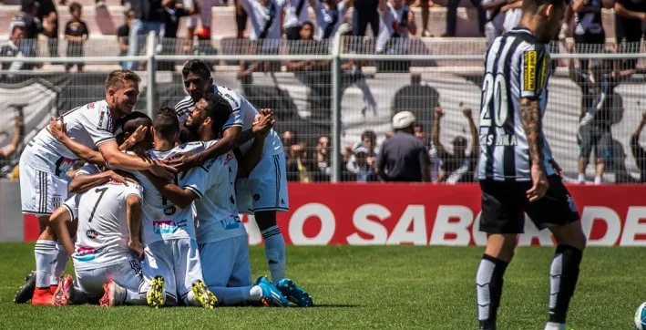 Ponte faz três no primeiro tempo e encerra sequência invicta do Santos