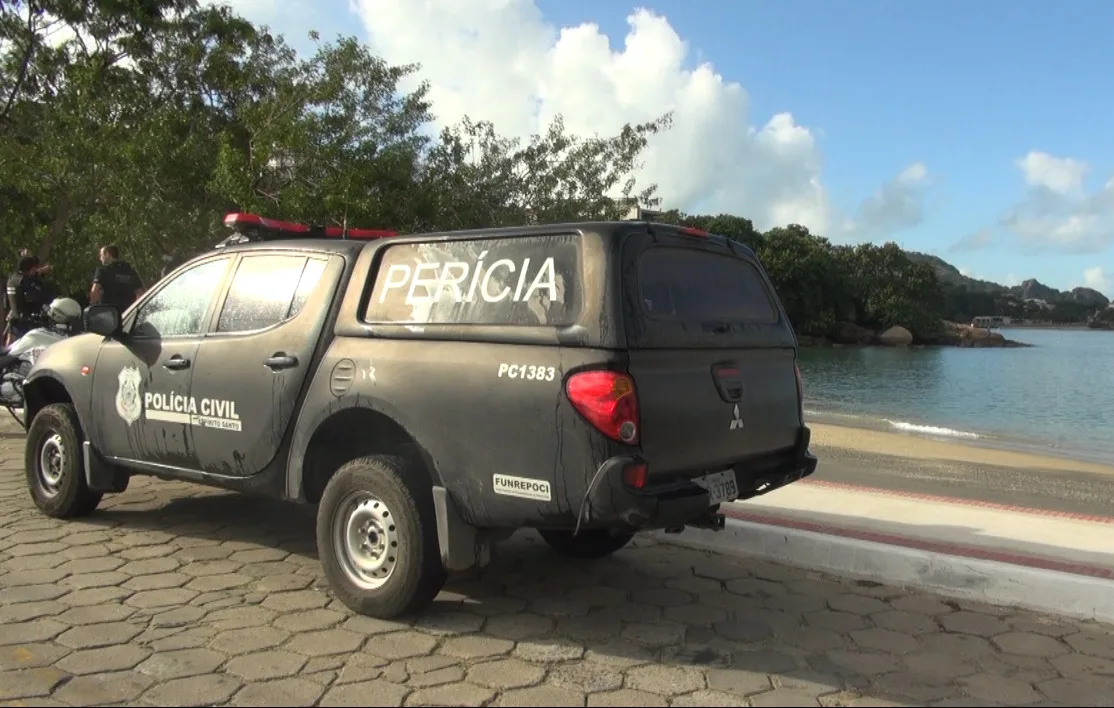 Corpo de idoso é encontrado boiando na Ilha do Frade, em Vitória