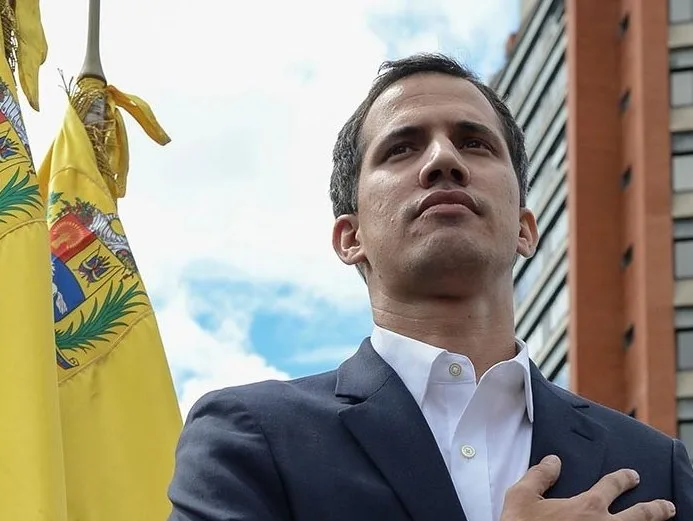 Supremo da Venezuela retira imunidade parlamentar de Guaidó