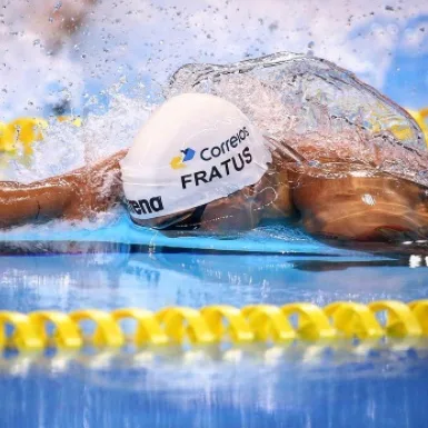 Fratus lidera eliminatórias e vai à semifinal dos 50m livre; Cielo avança como 9º