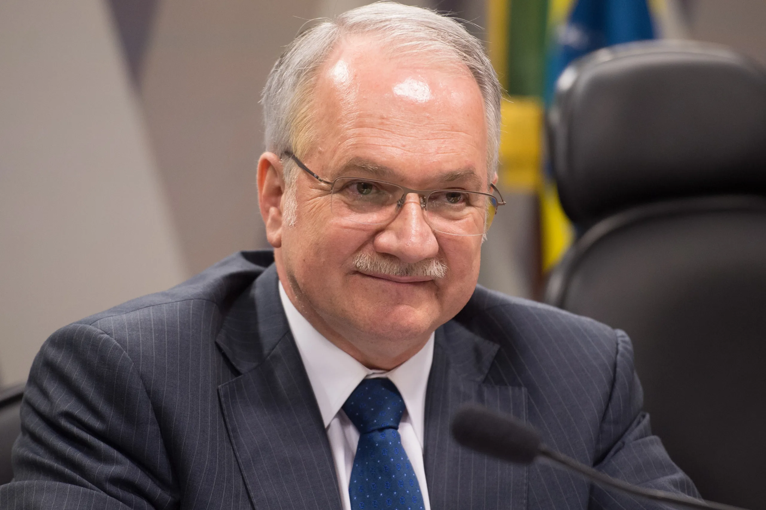 Luiz Edson Fachin, indicado pela presidenta Dilma Rousseff para substituir o ministro Joaquim Barbosa no STF, durante sabatina na Comissão de Constituição e Justiça do Senado (Marcelo Camargo/Agência Brasil)